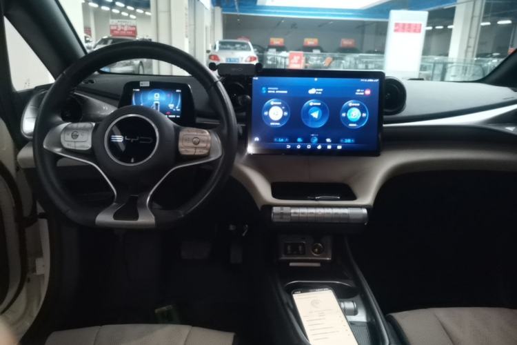 Used BYD Dolphin 2023 420 km Free Version Center Console