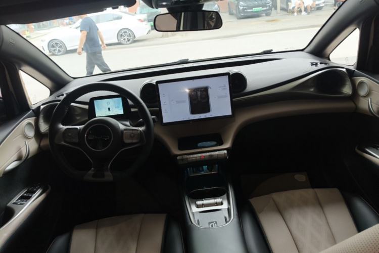 Used BYD Dolphin 2023 420 km Fashion Edition Center Console