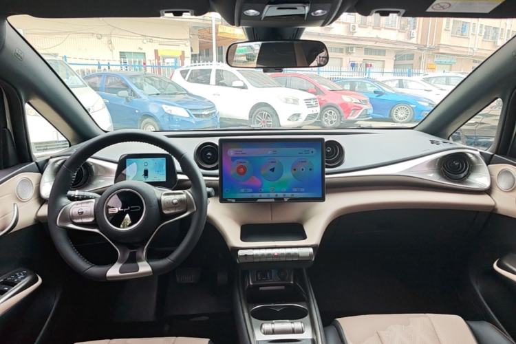 Used BYD Dolphin 2023 420 km Fashion Edition Center Console