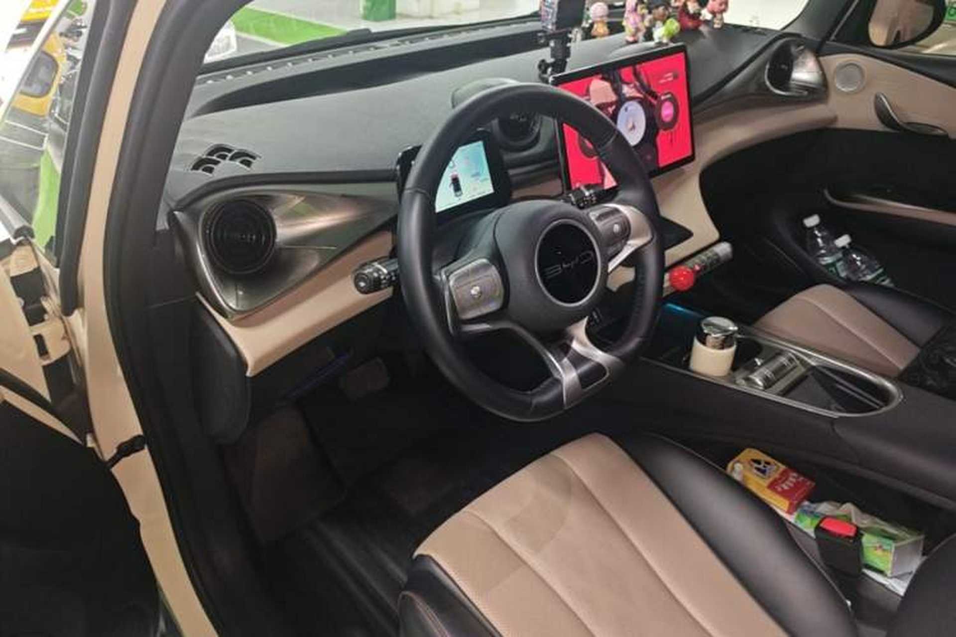 Used BYD Dolphin 2023 420 km Fashion Edition Center Console