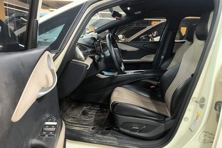 Used BYD Dolphin 2023 420 km Free Version Driver Seat