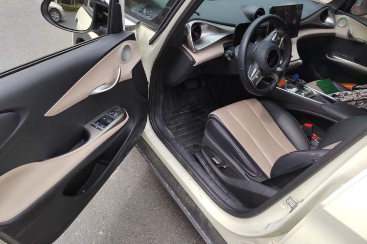 Used BYD Dolphin 2023 420 km Fashion Edition Driver Seat