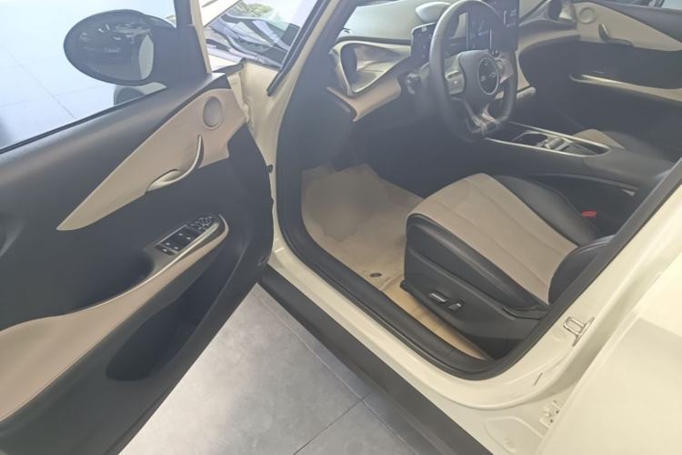 Used BYD Dolphin 2023 420 km Fashion Edition Driver Seat