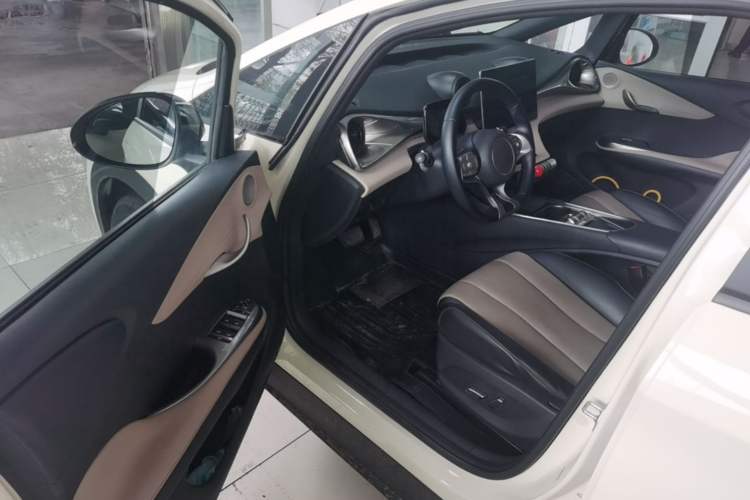 Used BYD Dolphin 2023 420 km Fashion Edition Driver Seat