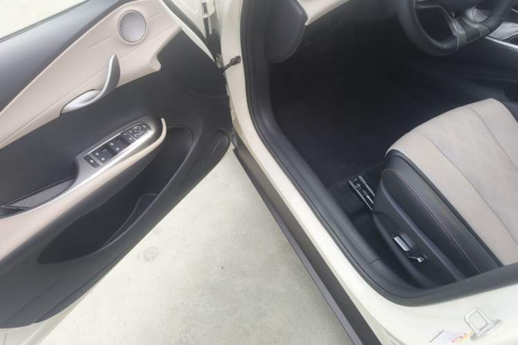 Used BYD Dolphin 2023 420 km Fashion Edition Driver Seat