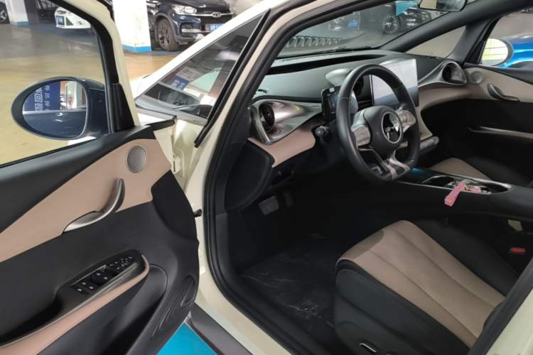 Used BYD Dolphin 2023 420 km Fashion Edition Driver Seat