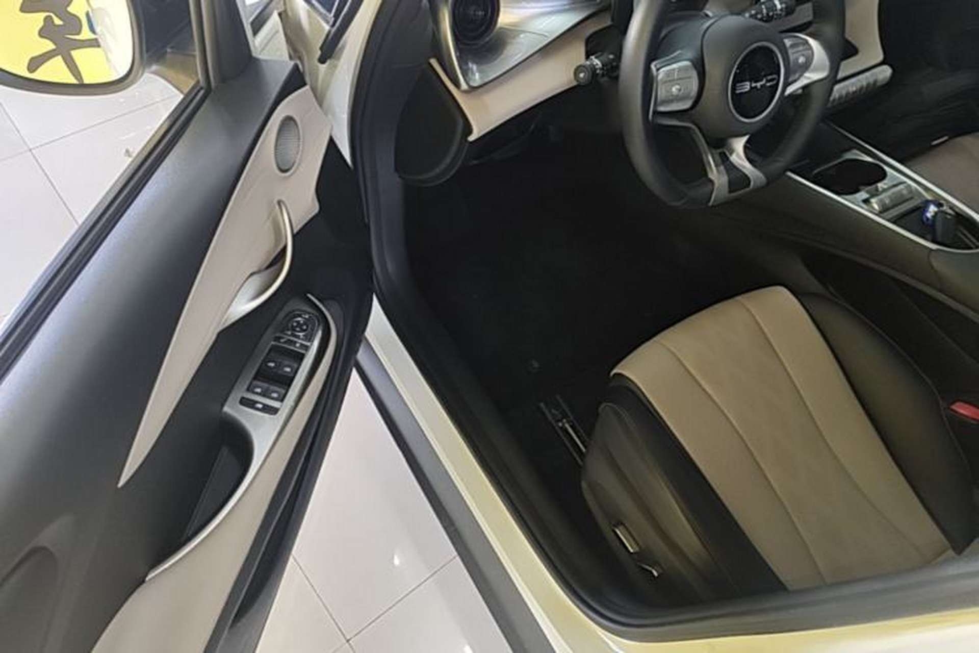 Used BYD Dolphin 2023 420 km Fashion Edition Driver Seat