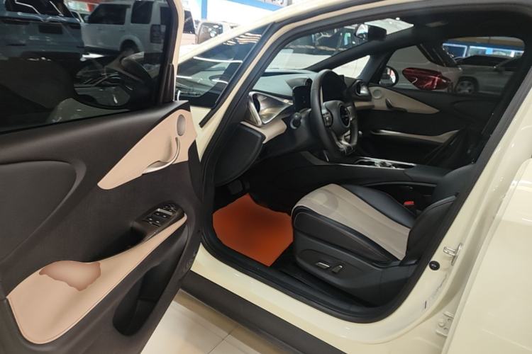 Used BYD Dolphin 2023 420 km Free Version Driver Seat