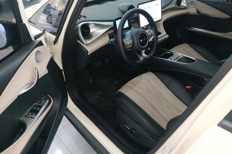 Used BYD Dolphin 2023 420 km Fashion Edition Driver Seat