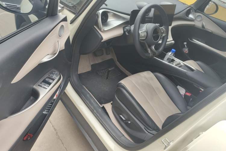 Used BYD Dolphin 2023 420 km Fashion Edition Driver Seat