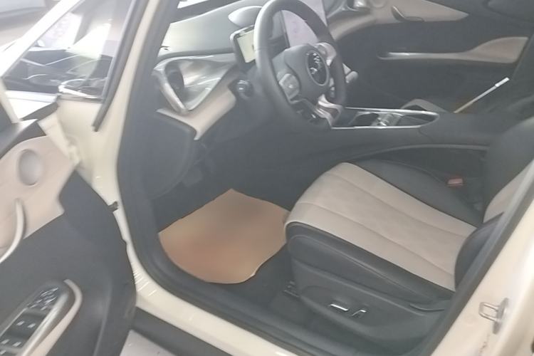 Used BYD Dolphin 2023 420 km Free Version Driver Seat