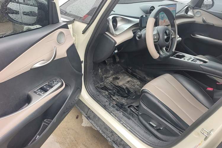 Used BYD Dolphin 2023 420 km Fashion Edition Driver Seat