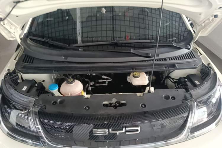 Used BYD Dolphin 2023 420 km Fashion Edition Engine Bay