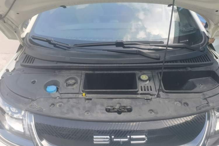 Used BYD Dolphin 2023 420 km Fashion Edition Engine Bay