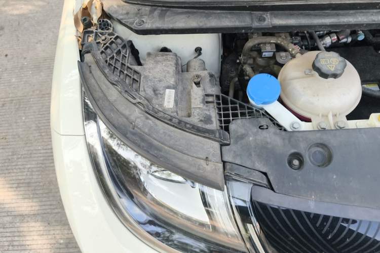 Used BYD Dolphin 2023 420 km Fashion Edition Engine Bay Right