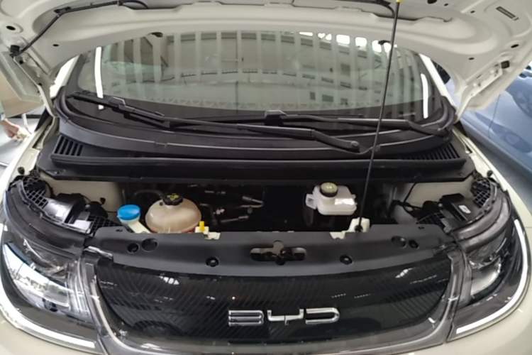 Used BYD Dolphin 2023 420 km Free Version Engine Bay