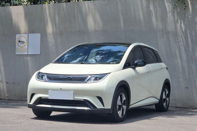 Used BYD Dolphin 2023 420 km Fashion Edition