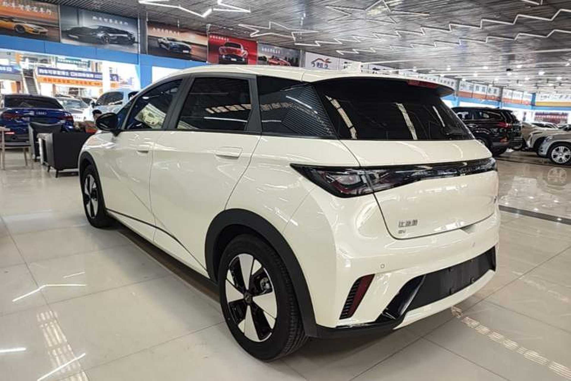 Used BYD Dolphin 2023 420 km Free Version Exterior 2