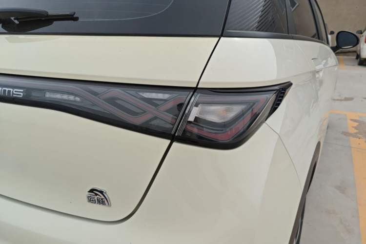 Used BYD Dolphin 2023 420 km Fashion Edition Exterior 3