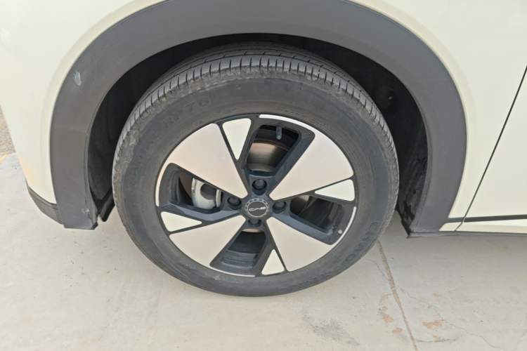 Used BYD Dolphin 2023 420 km Fashion Edition Exterior 4