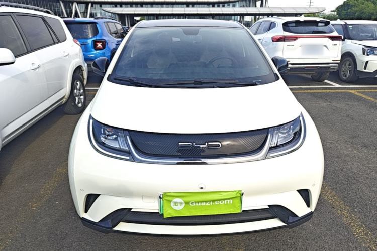 Used BYD Dolphin 2023 420 km Fashion Edition Front