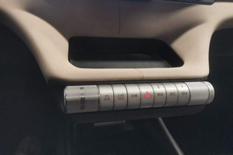 Used BYD Dolphin 2023 420 km Free Version Gear Lever