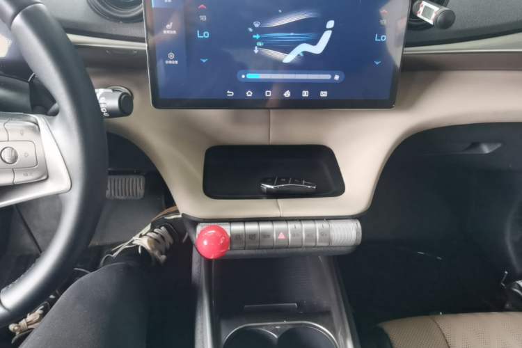 Used BYD Dolphin 2023 420 km Fashion Edition Gear Lever
