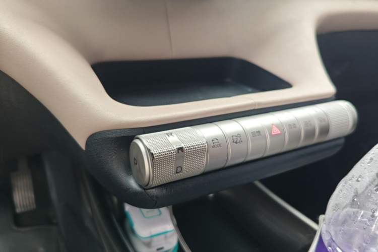 Used BYD Dolphin 2023 420 km Fashion Edition Gear Lever