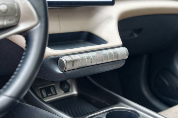 Used BYD Dolphin 2023 420 km Fashion Edition Gear Lever