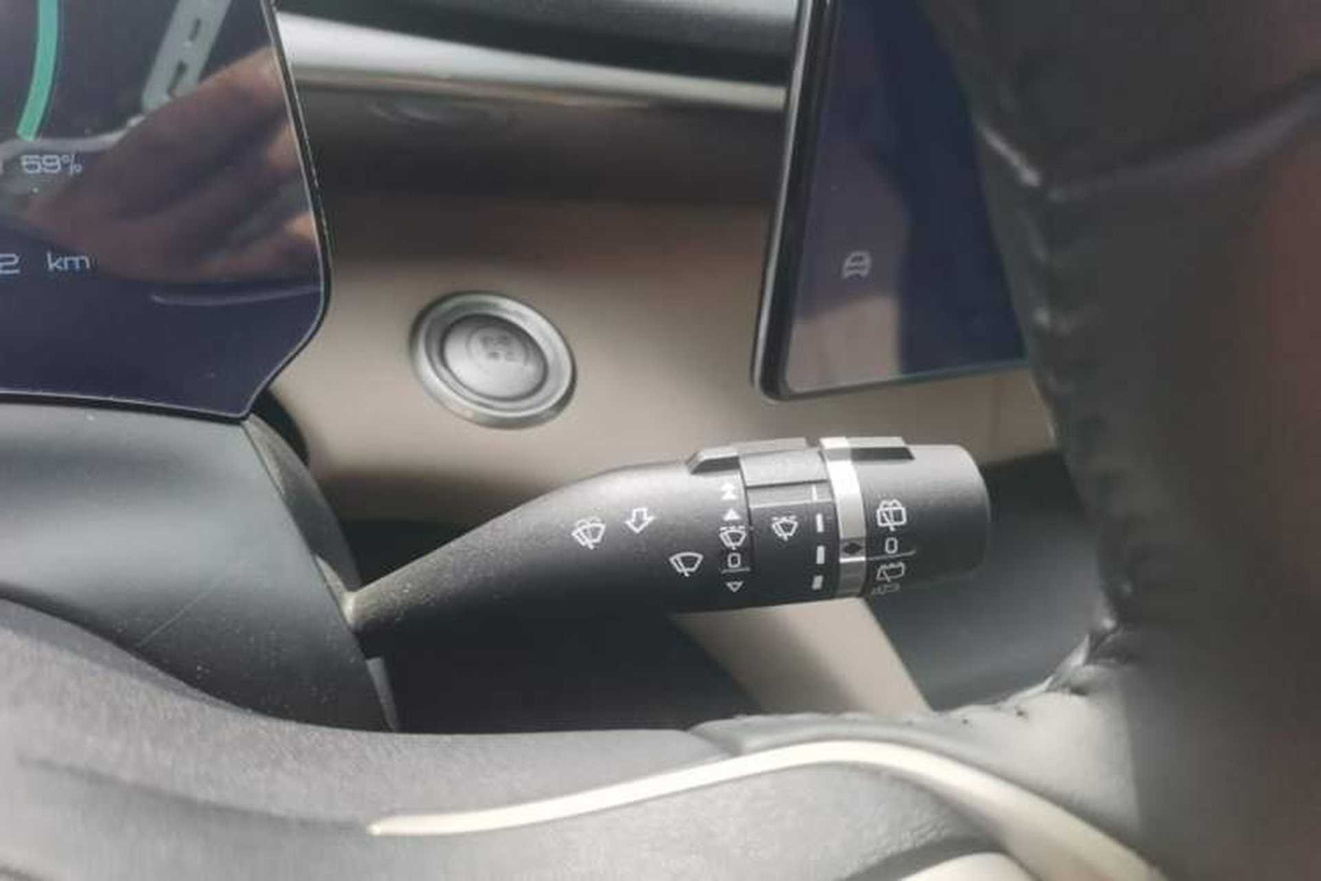 Used BYD Dolphin 2023 420 km Fashion Edition Gear Lever