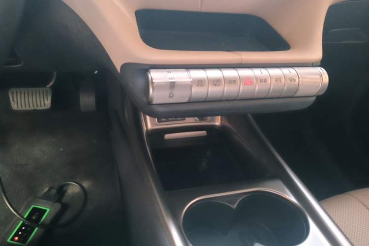 Used BYD Dolphin 2023 420 km Fashion Edition Gear Lever