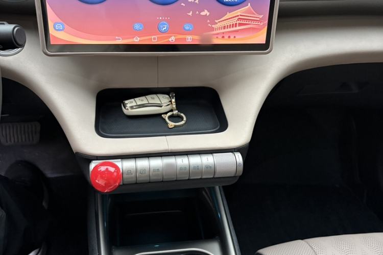 Used BYD Dolphin 2023 420 km Fashion Edition Interior 2
