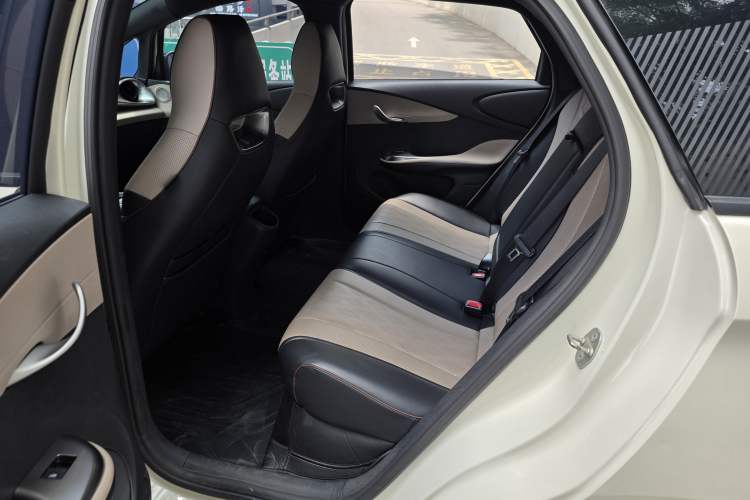 Used BYD Dolphin 2023 420 km Fashion Edition Interior 3