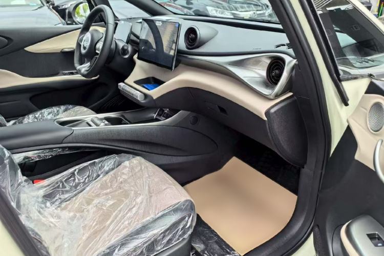 Used BYD Dolphin 2023 420 km Free Version Interior 5