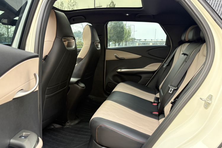 Used BYD Dolphin 2023 420 km Fashion Edition Interior 8