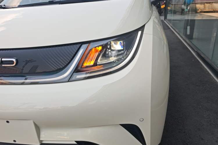 Used BYD Dolphin 2023 420 km Fashion Edition Left Front Headlight