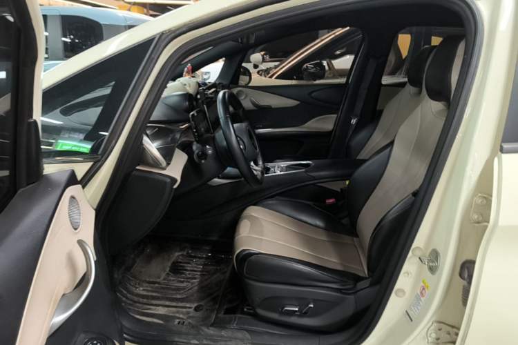 Used BYD Dolphin 2023 420 km Free Version Left Front Seat