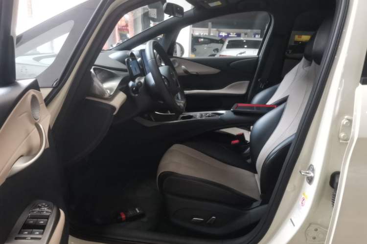 Used BYD Dolphin 2023 420 km Free Version Left Front Seat