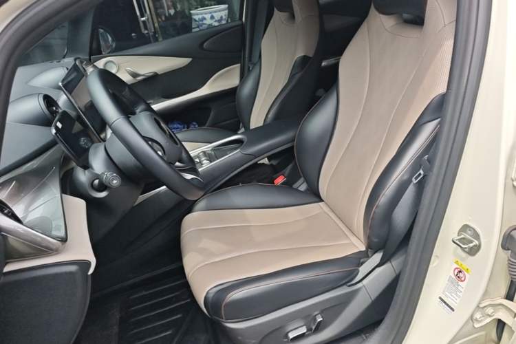 Used BYD Dolphin 2023 420 km Fashion Edition Left Front Seat