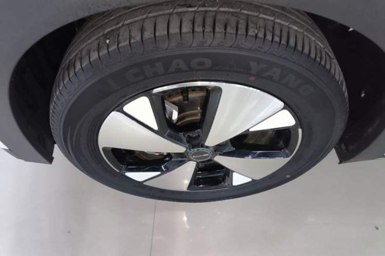 Used BYD Dolphin 2023 420 km Fashion Edition Left Front Wheel Hub