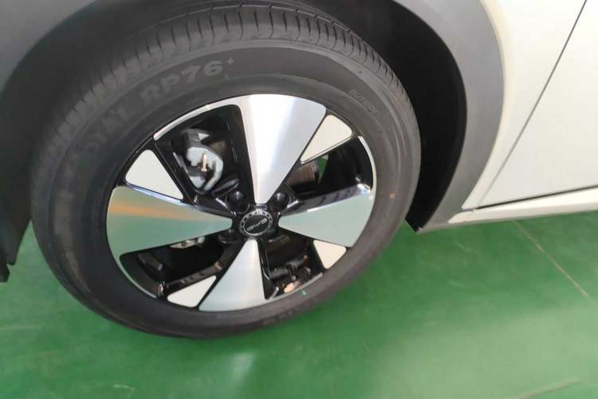 Used BYD Dolphin 2023 420 km Fashion Edition Left Front Wheel Hub