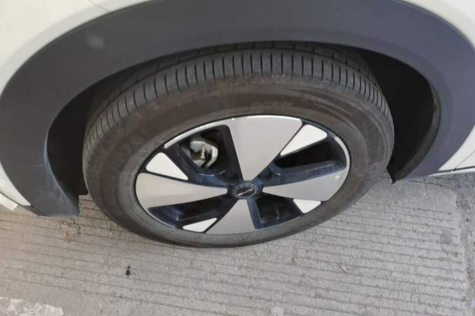 Used BYD Dolphin 2023 420 km Free Version Left Front Wheel Hub