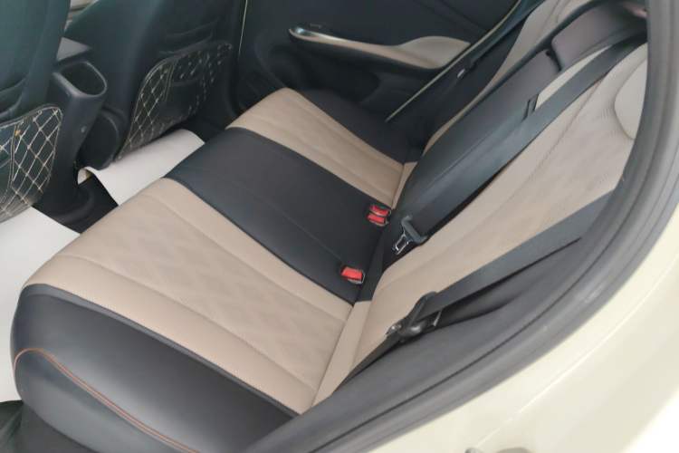 Used BYD Dolphin 2023 420 km Fashion Edition Left Rear Seat