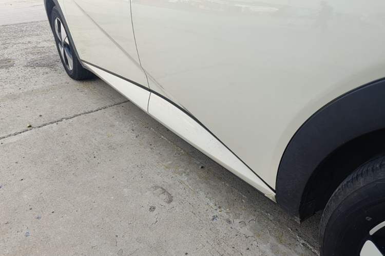 Used BYD Dolphin 2023 420 km Fashion Edition Left Side Sill
