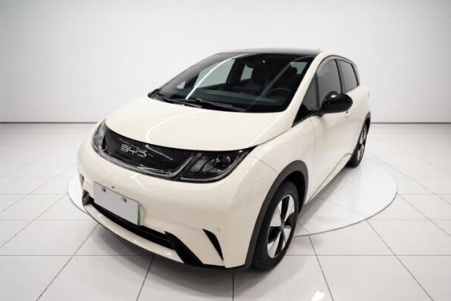 BYD Dolphin 2023 420 km Fashion Edition с пробегом