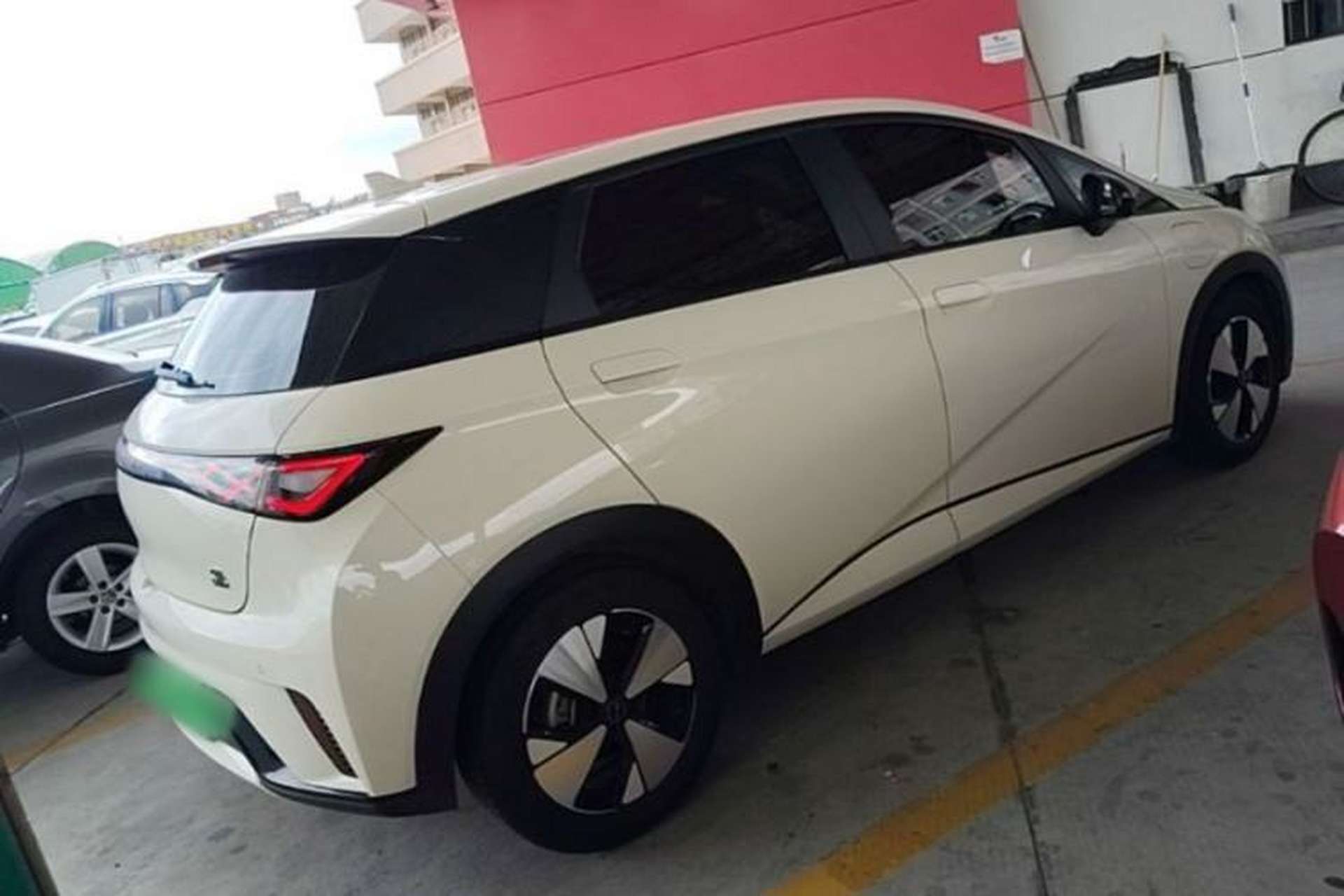 Used BYD Dolphin 2023 420 km Fashion Edition Rear Right 45 Deg