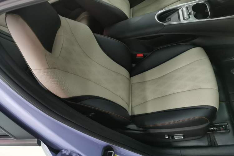 Used BYD Dolphin 2023 420 km Fashion Edition Right Front Seat