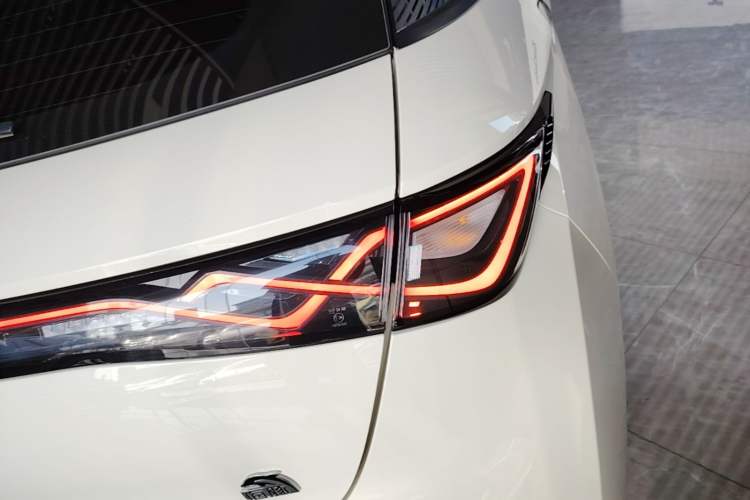 Used BYD Dolphin 2023 420 km Free Version Right Rear Taillight