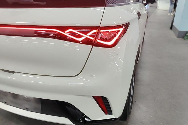 Used BYD Dolphin 2023 420 km Fashion Edition Right Rear Taillight