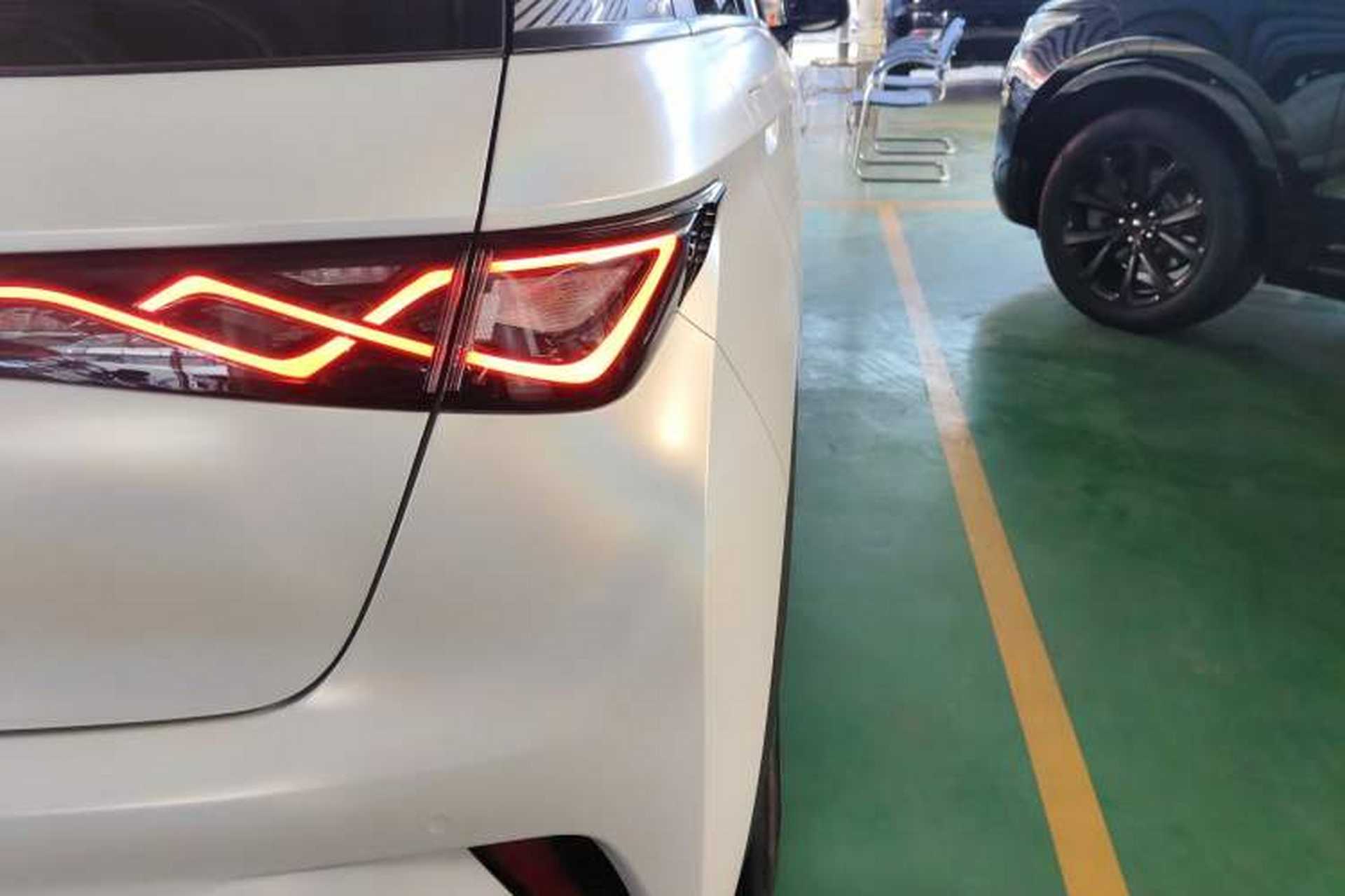 Used BYD Dolphin 2023 420 km Fashion Edition Right Rear Taillight